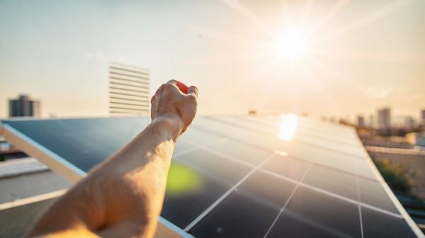 Panneaux solaires : comment économiser sur vos factures d'électricité